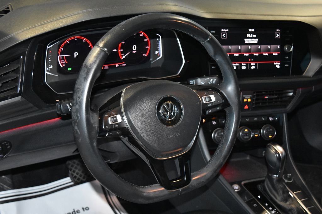 2019 Volkswagen Jetta SEL photo 2