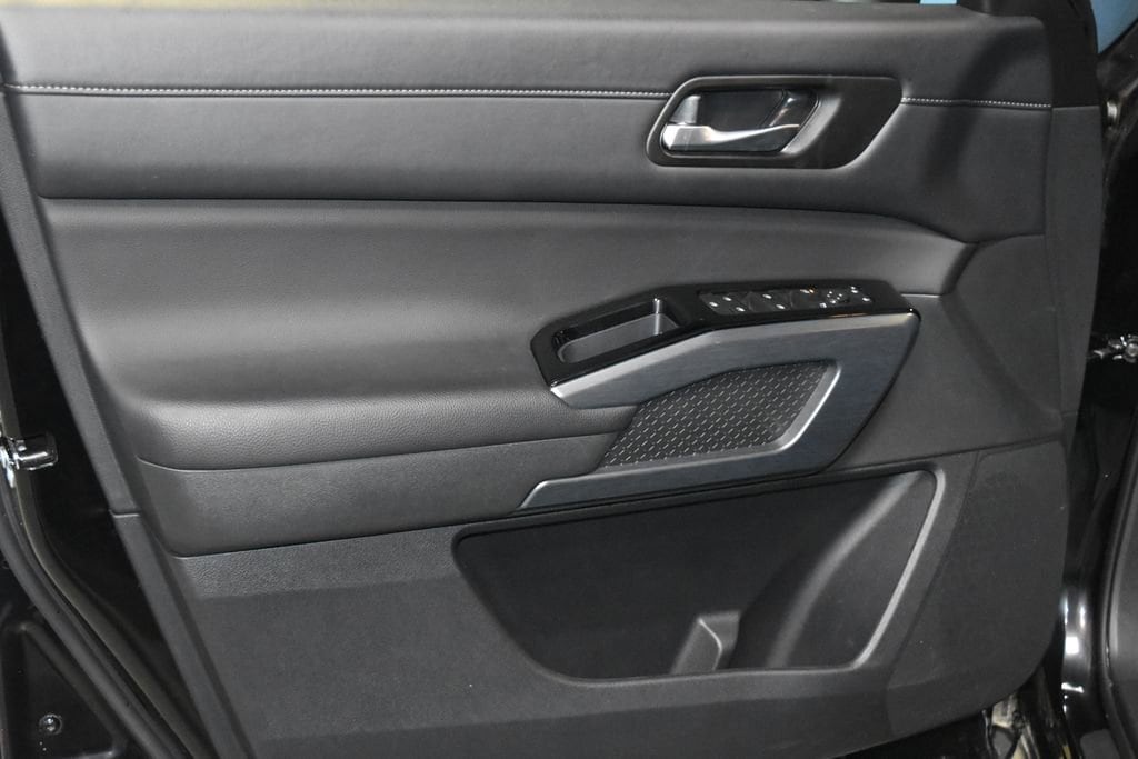 Certified 2025 Nissan Pathfinder SL 4D Sport Utility