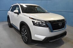 2025 Nissan Pathfinder Platinum SUV