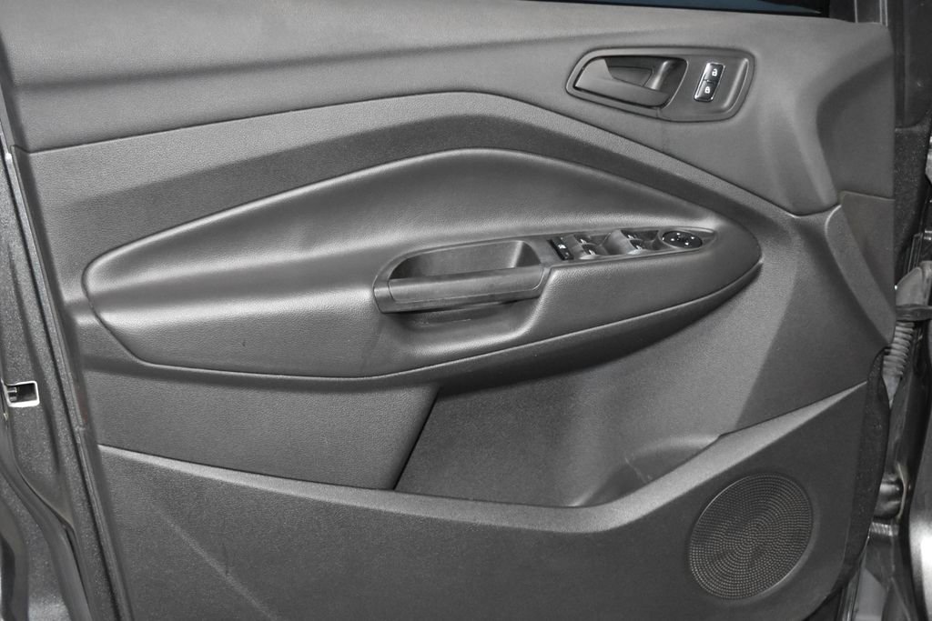 2015 Ford Escape S photo 3