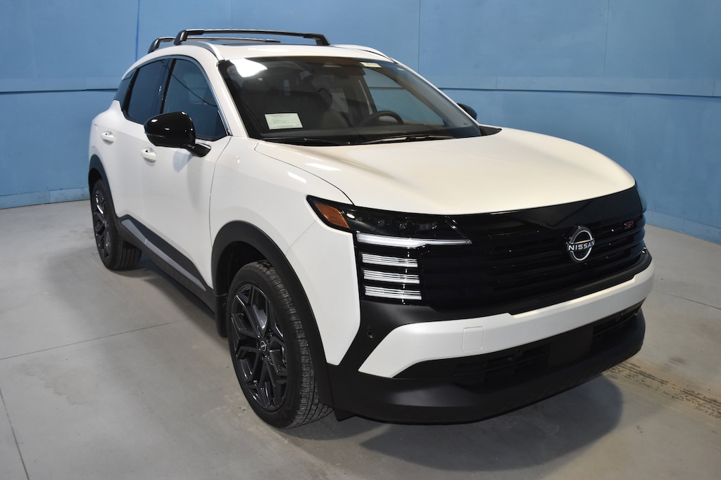 New 2026 Nissan Kicks SR SUV