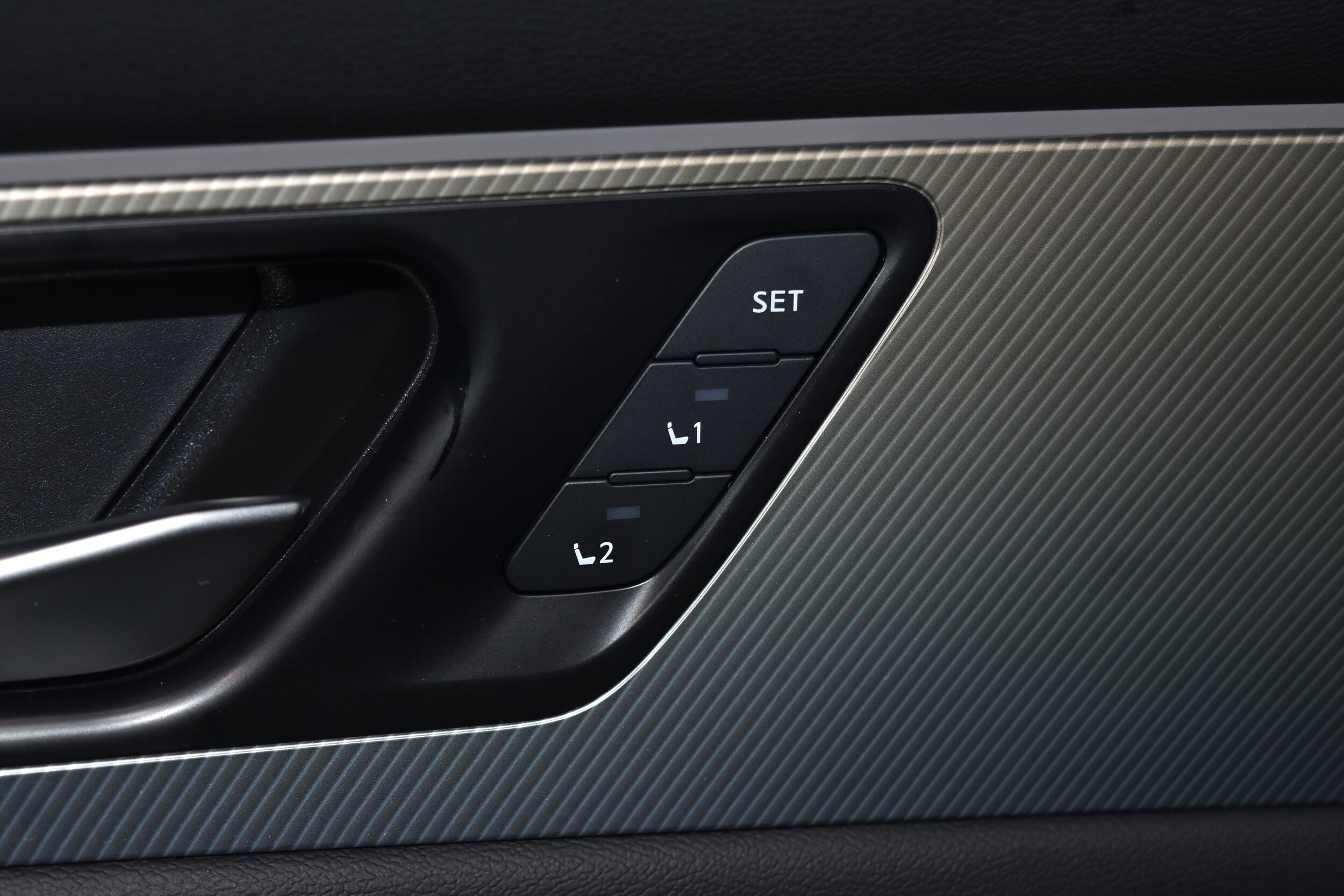 2025 Nissan Murano SL photo 4