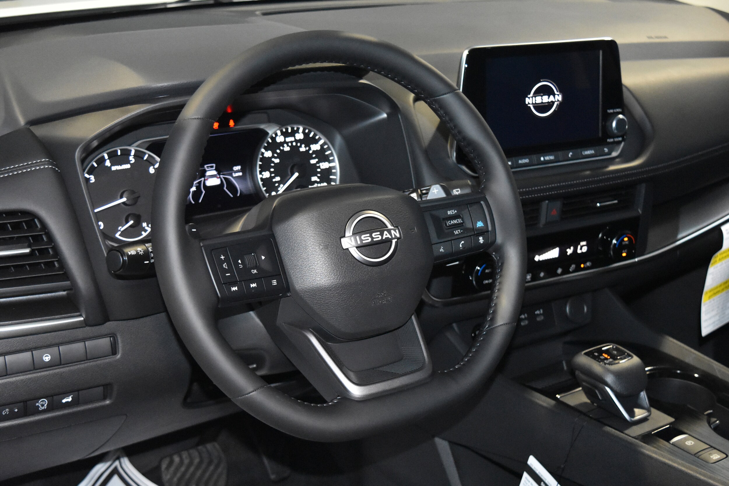 2026 Nissan Rogue SV photo 3