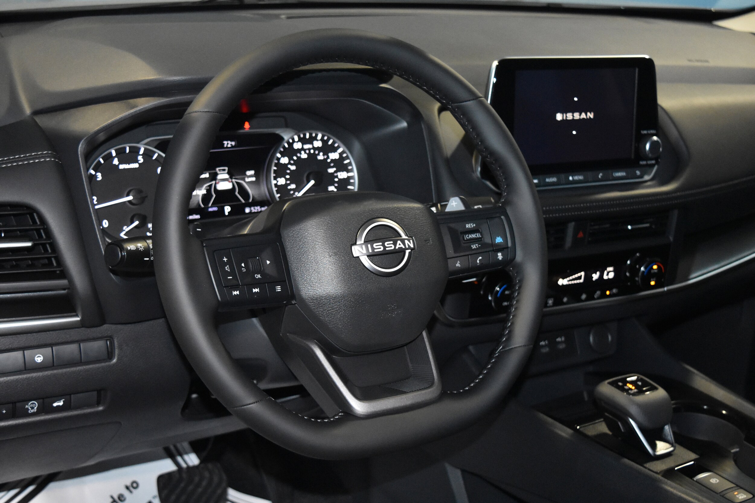 2026 Nissan Rogue SV photo 3