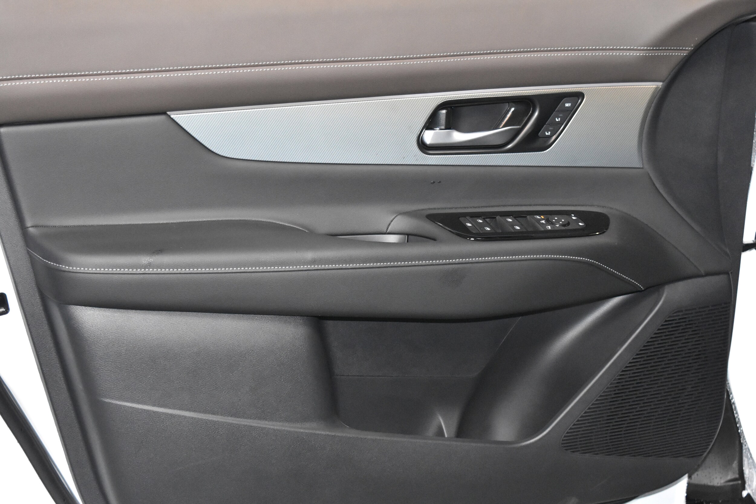 2026 Nissan Murano Platinum photo 3