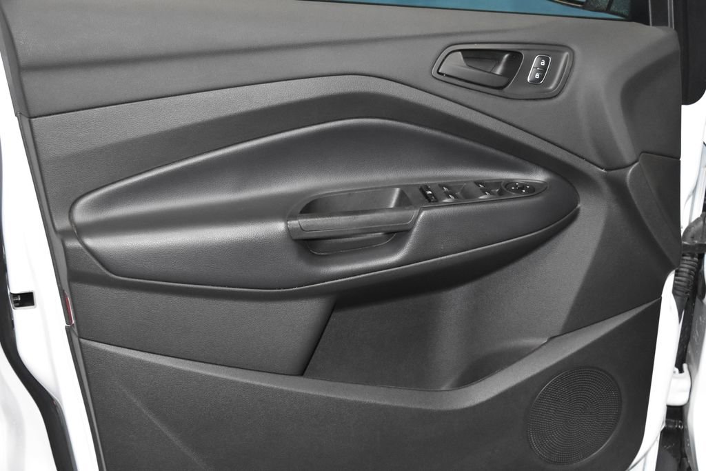 2019 Ford Escape S photo 3