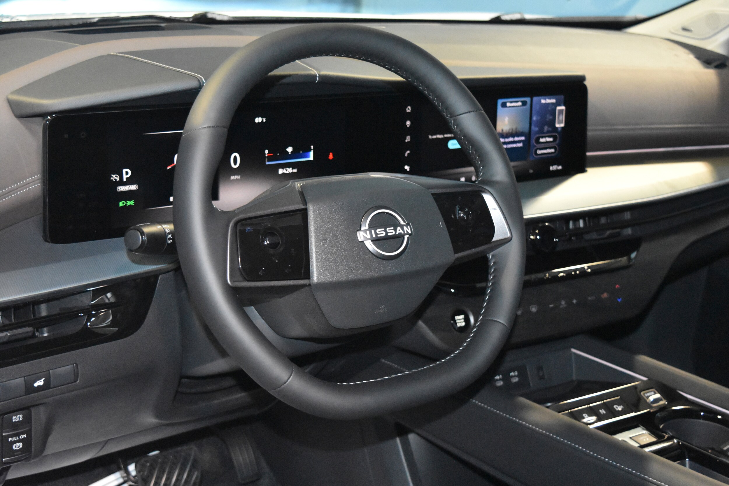 2026 Nissan Murano Platinum photo 2