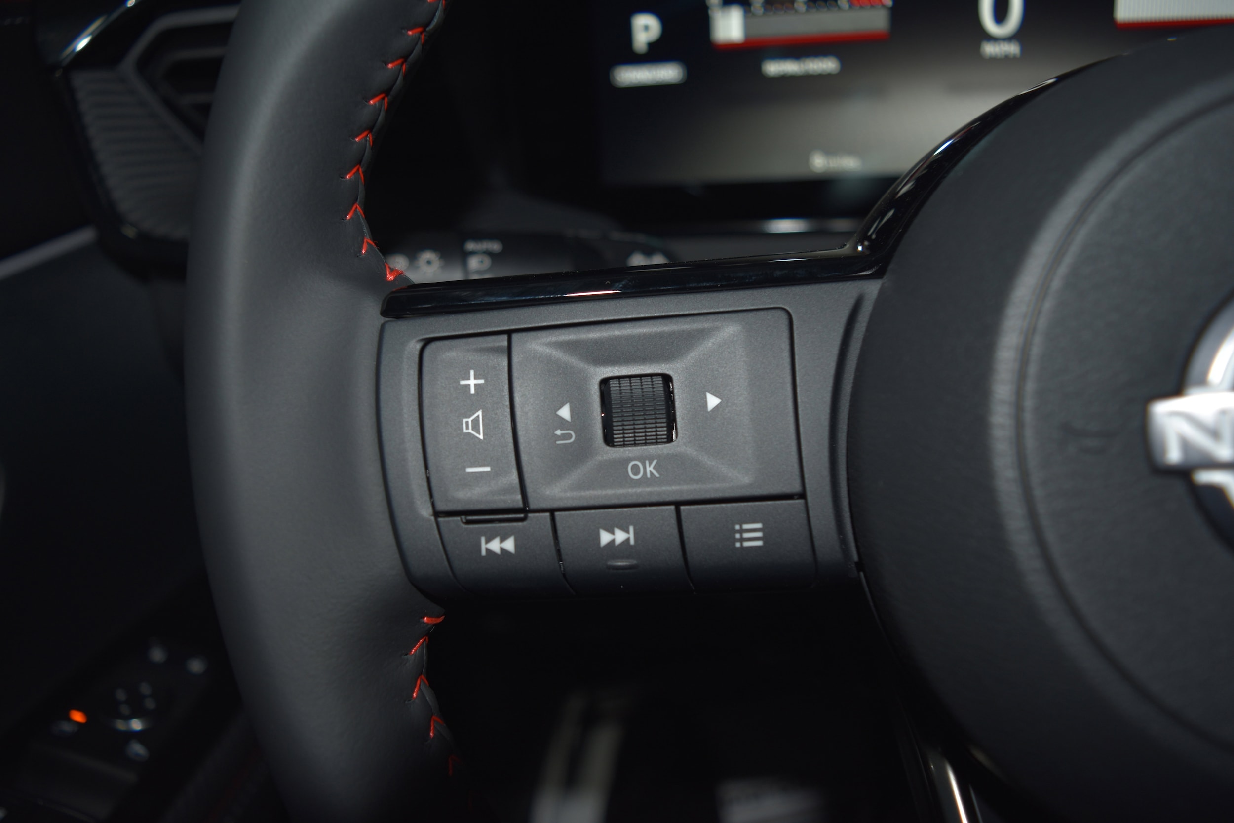 2026 Nissan KICKS SR AWD - Photo 6
