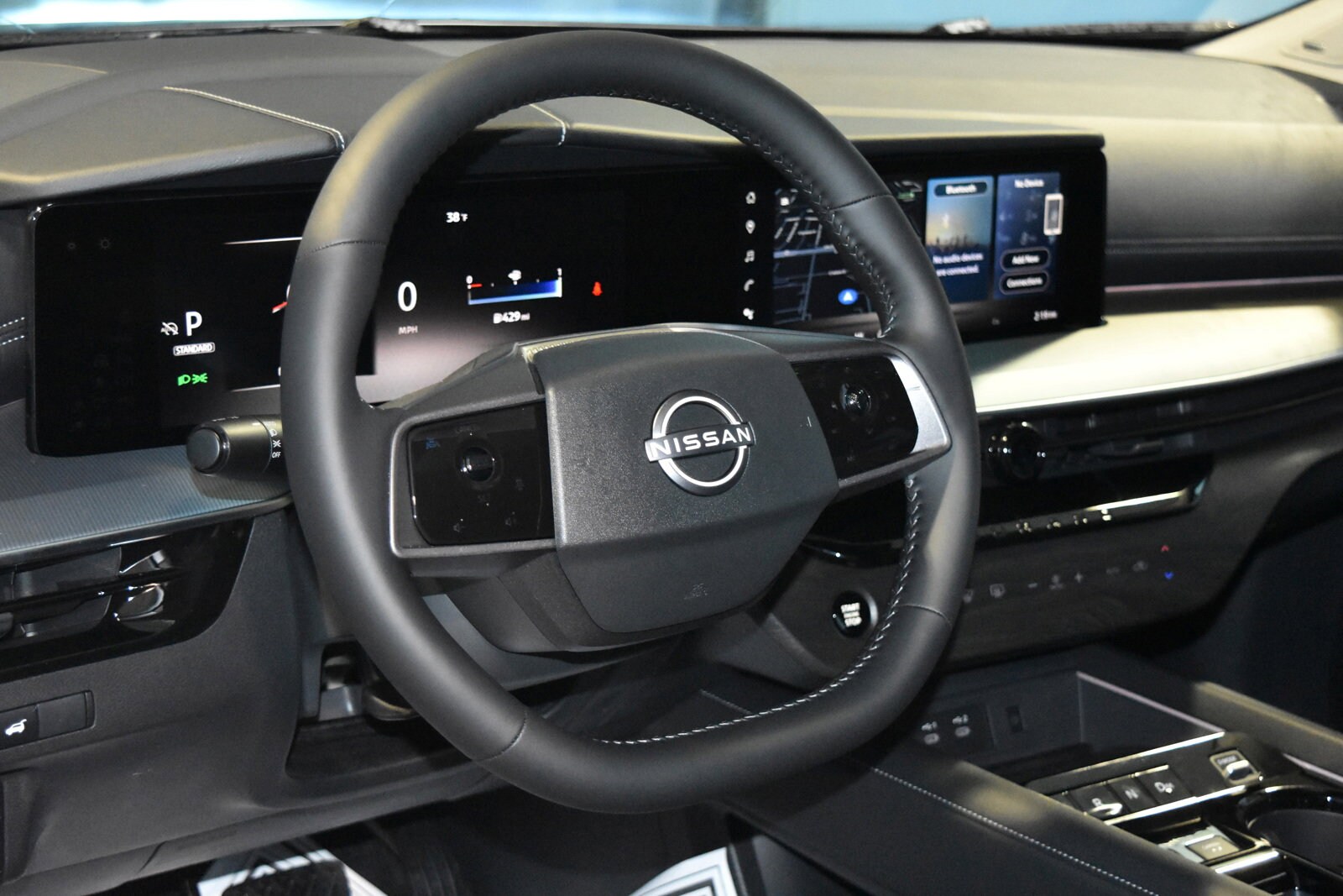 2025 Nissan Murano SL photo 2