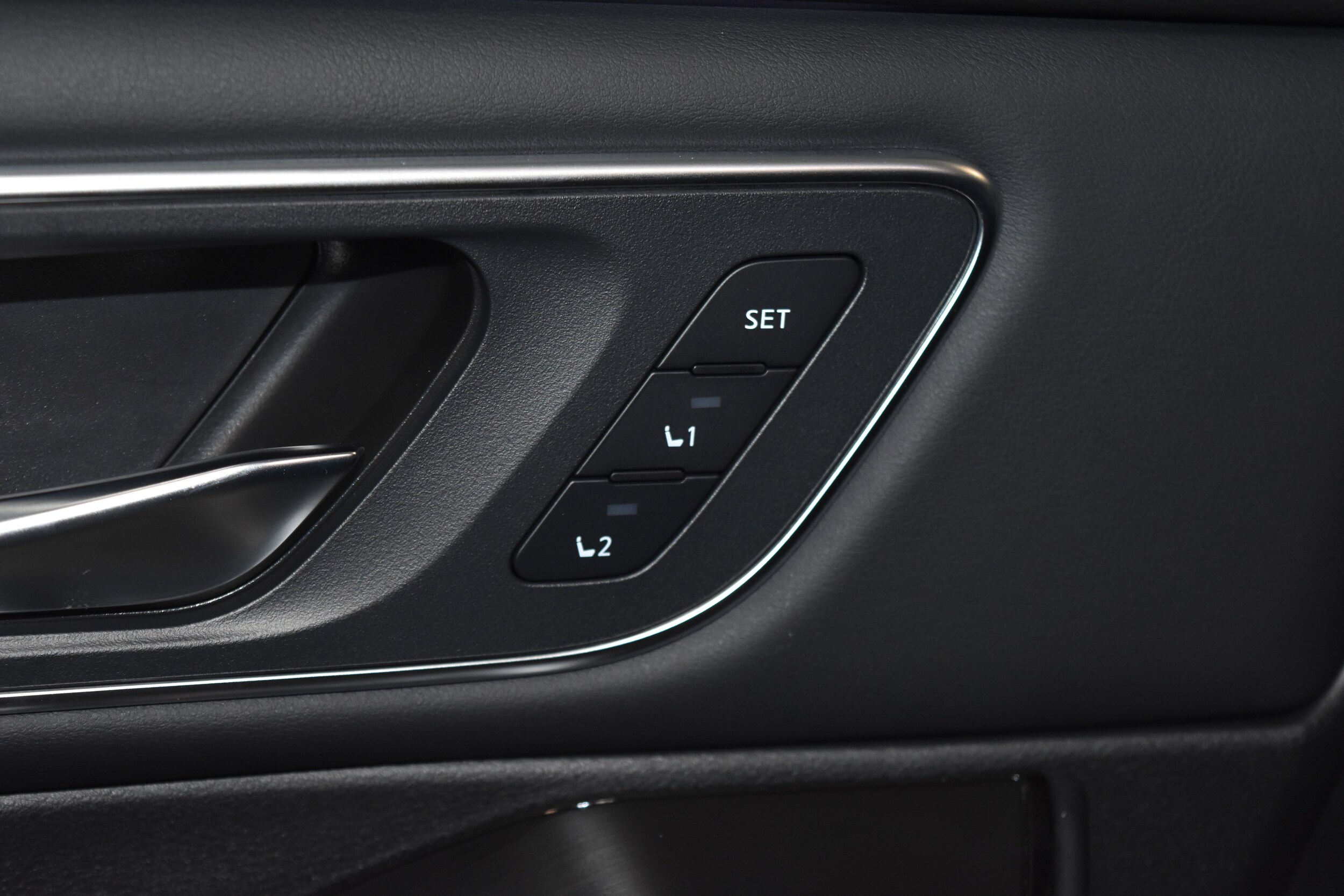 2026 Nissan Rogue Platinum photo 4