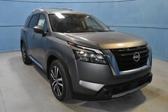 2025 Nissan Pathfinder Platinum SUV