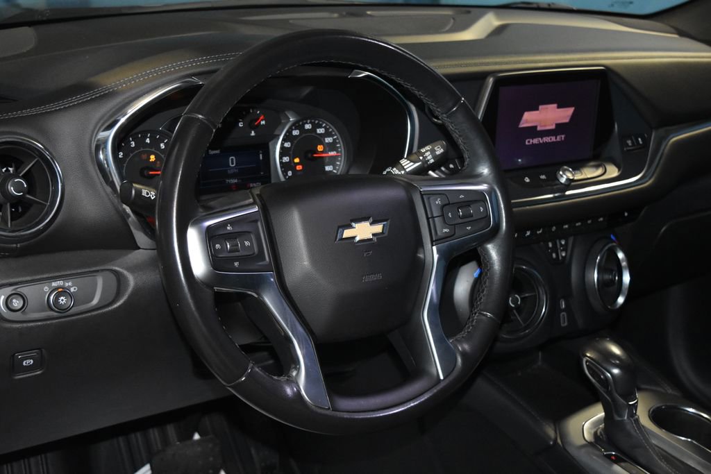 2020 Chevrolet Blazer Sport photo 2