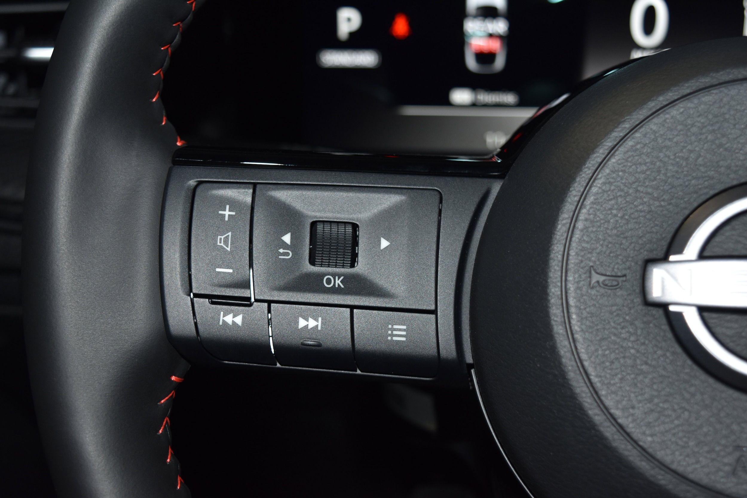 2025 Nissan Kicks SR AWD - Photo 6