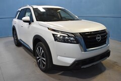 2025 Nissan Pathfinder Platinum SUV
