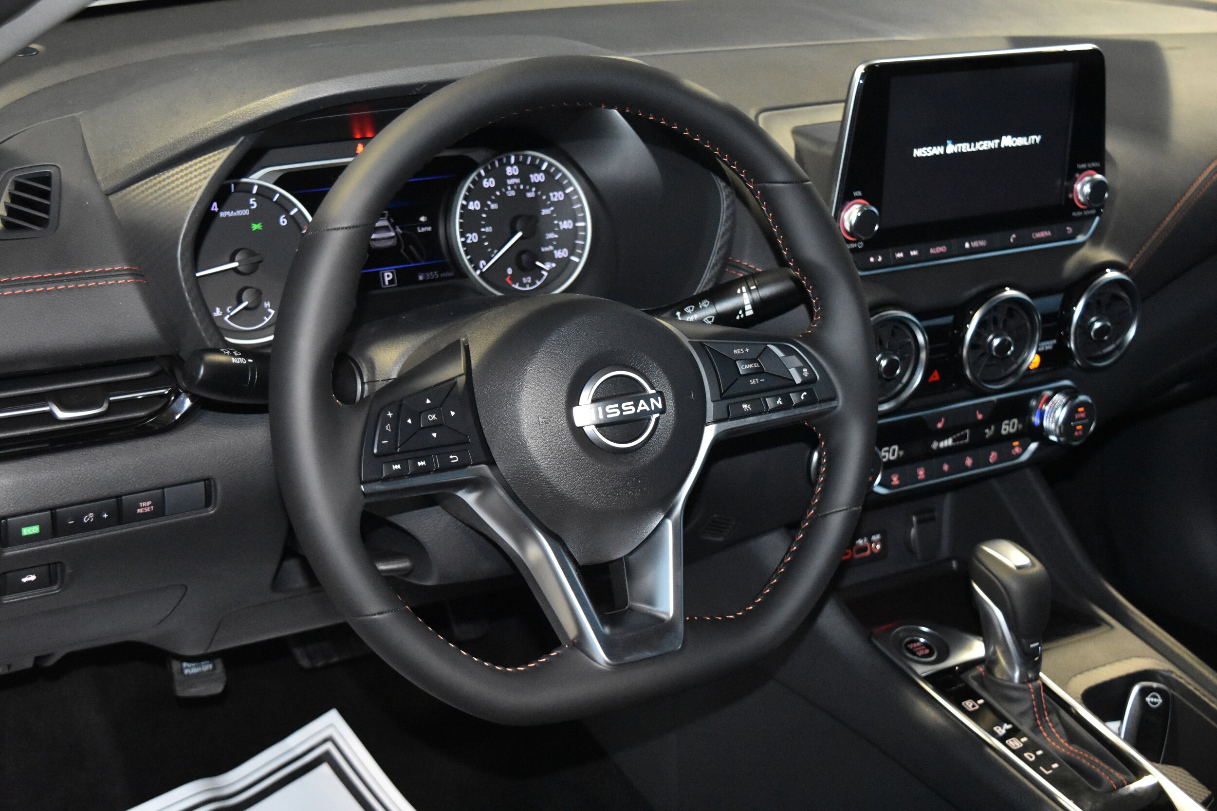 2025 Nissan Sentra SR photo 2
