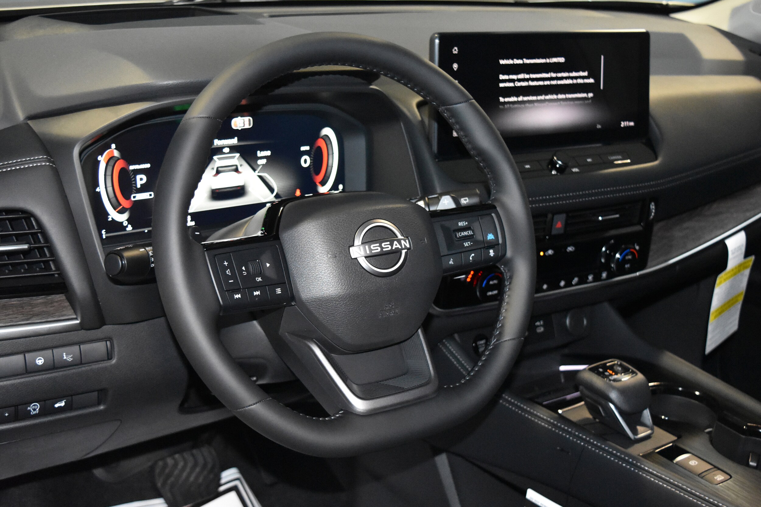 2026 Nissan Rogue Platinum photo 2