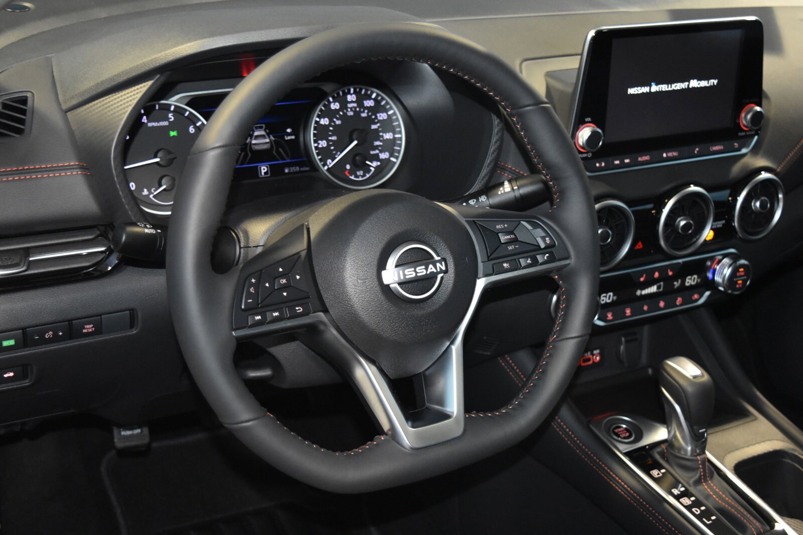 2025 Nissan Sentra SR photo 2