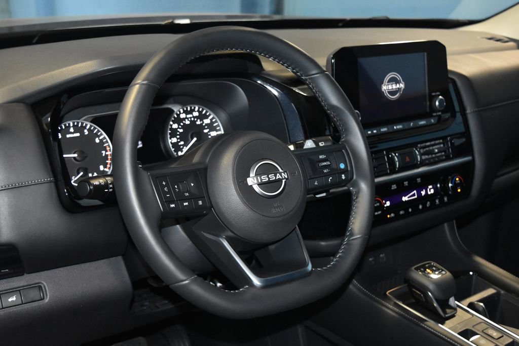 2025 Nissan Pathfinder SV photo 3