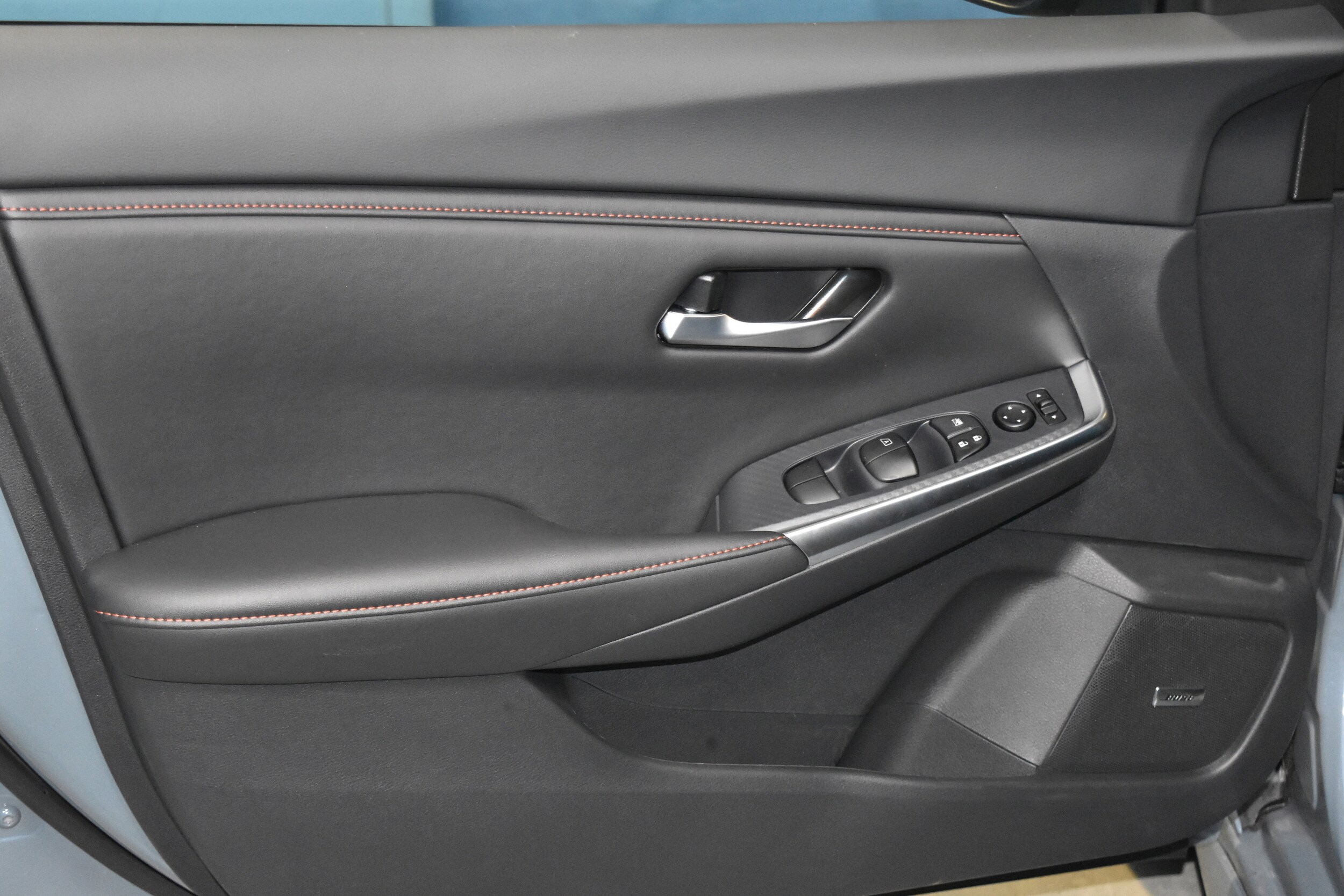 2025 Nissan Sentra SR photo 4