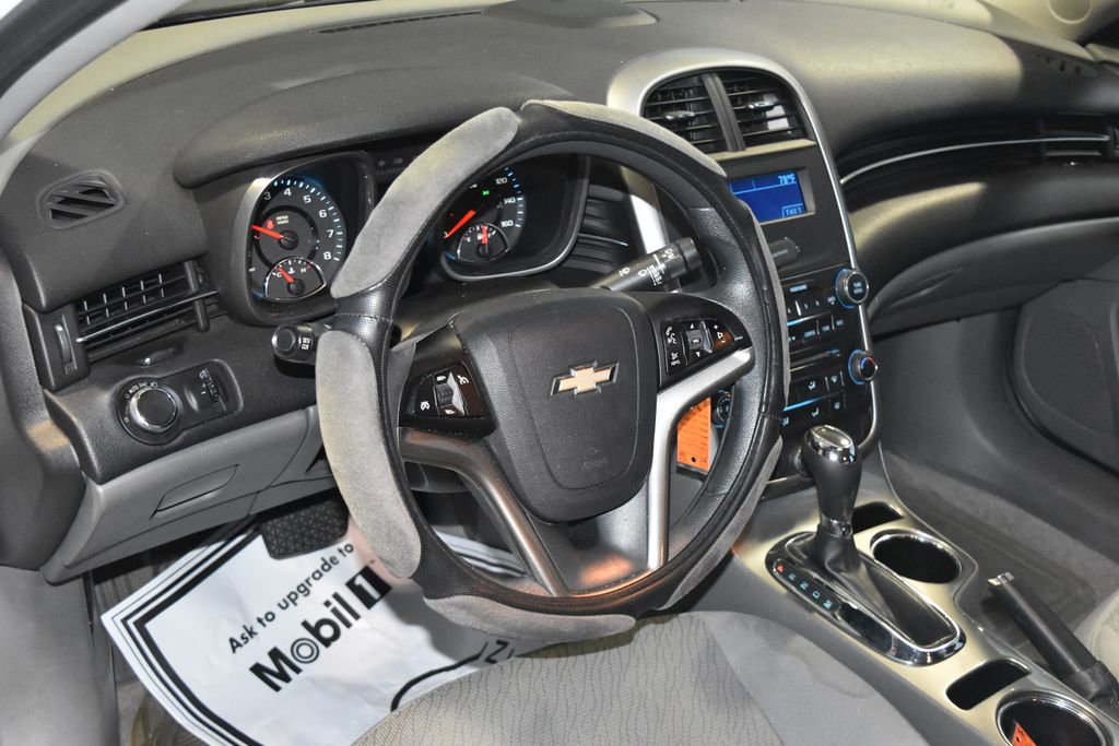 2016 Chevrolet Malibu Limited LS photo 2