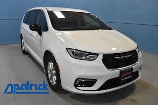 2025 Chrysler Pacifica Select 4D Passenger Van