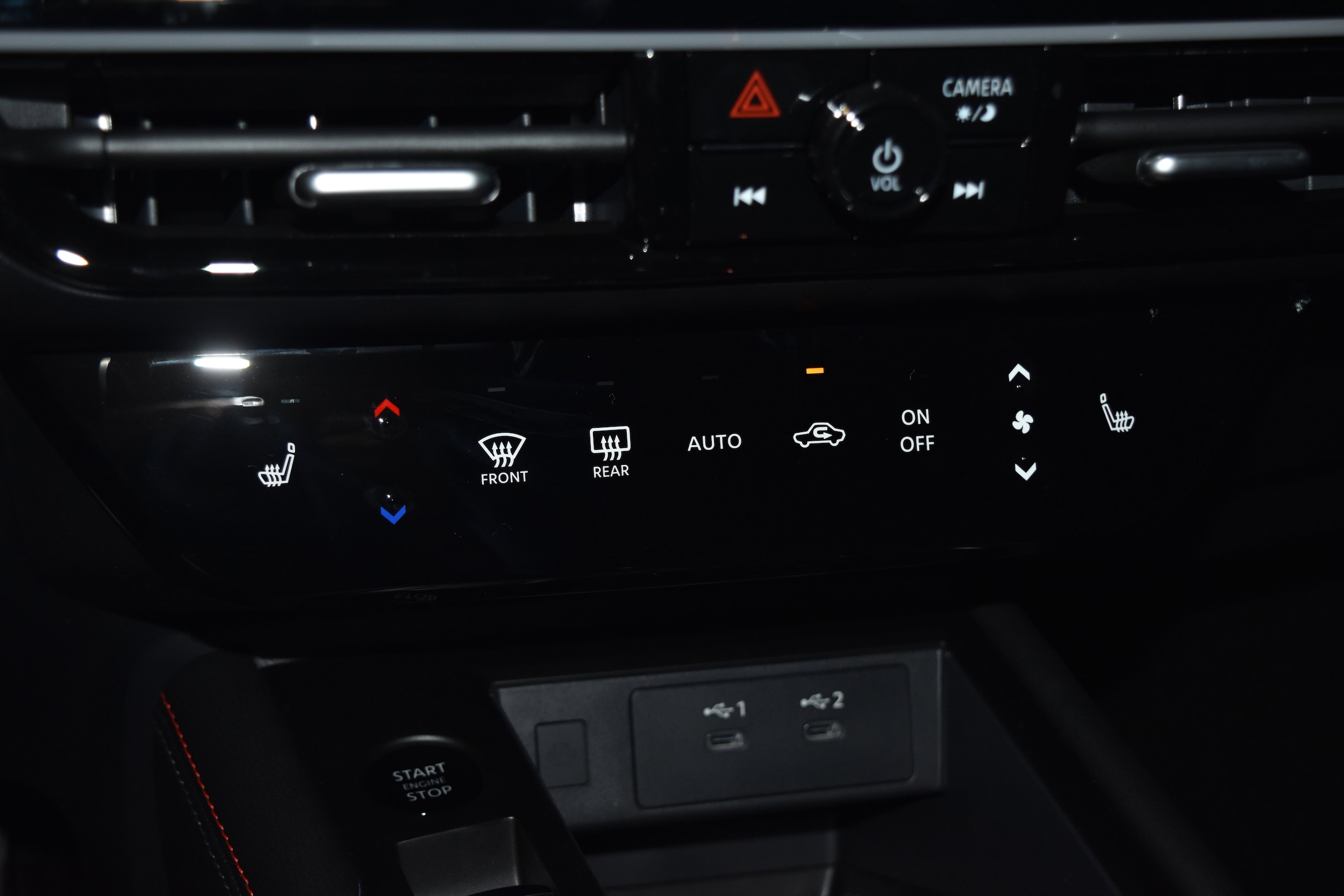 2025 Nissan Kicks SR AWD - Photo 11