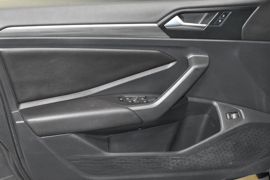 2019 Volkswagen Jetta SEL photo 3