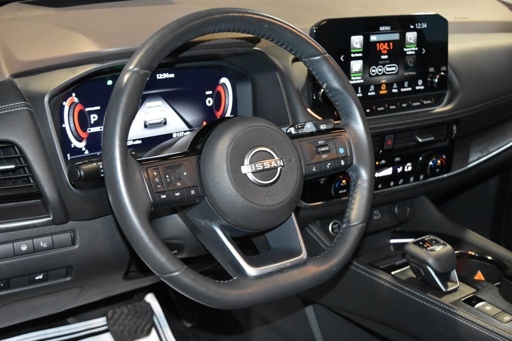 Certified 2022 Nissan Rogue Platinum with VIN JN8BT3DD2NW274565 for sale in Evansville, IN