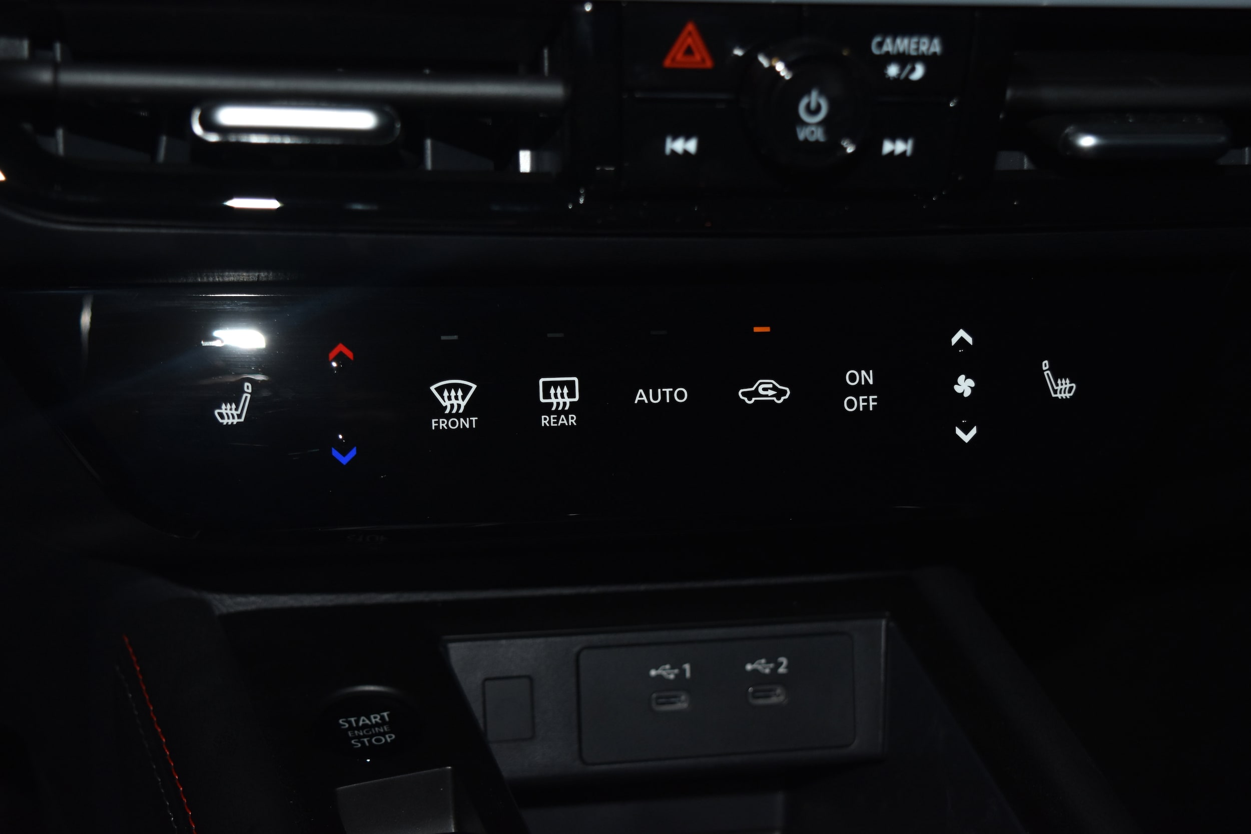 2025 Nissan Kicks SR AWD - Photo 11