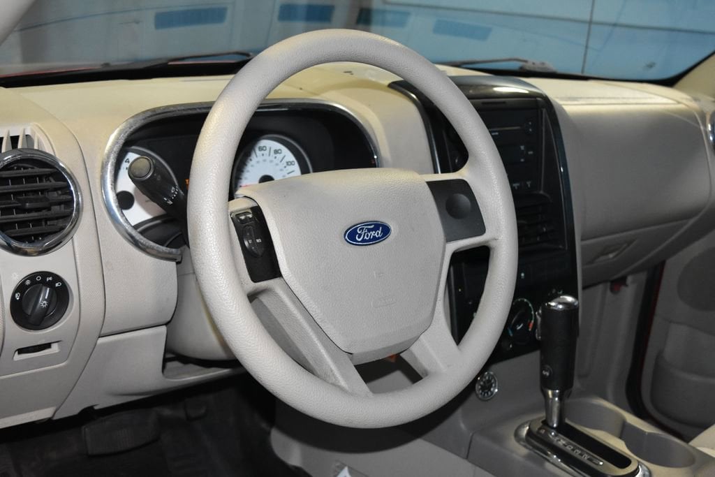 Used 2007 Ford Explorer Sport Trac XLT 4D Sport Utility