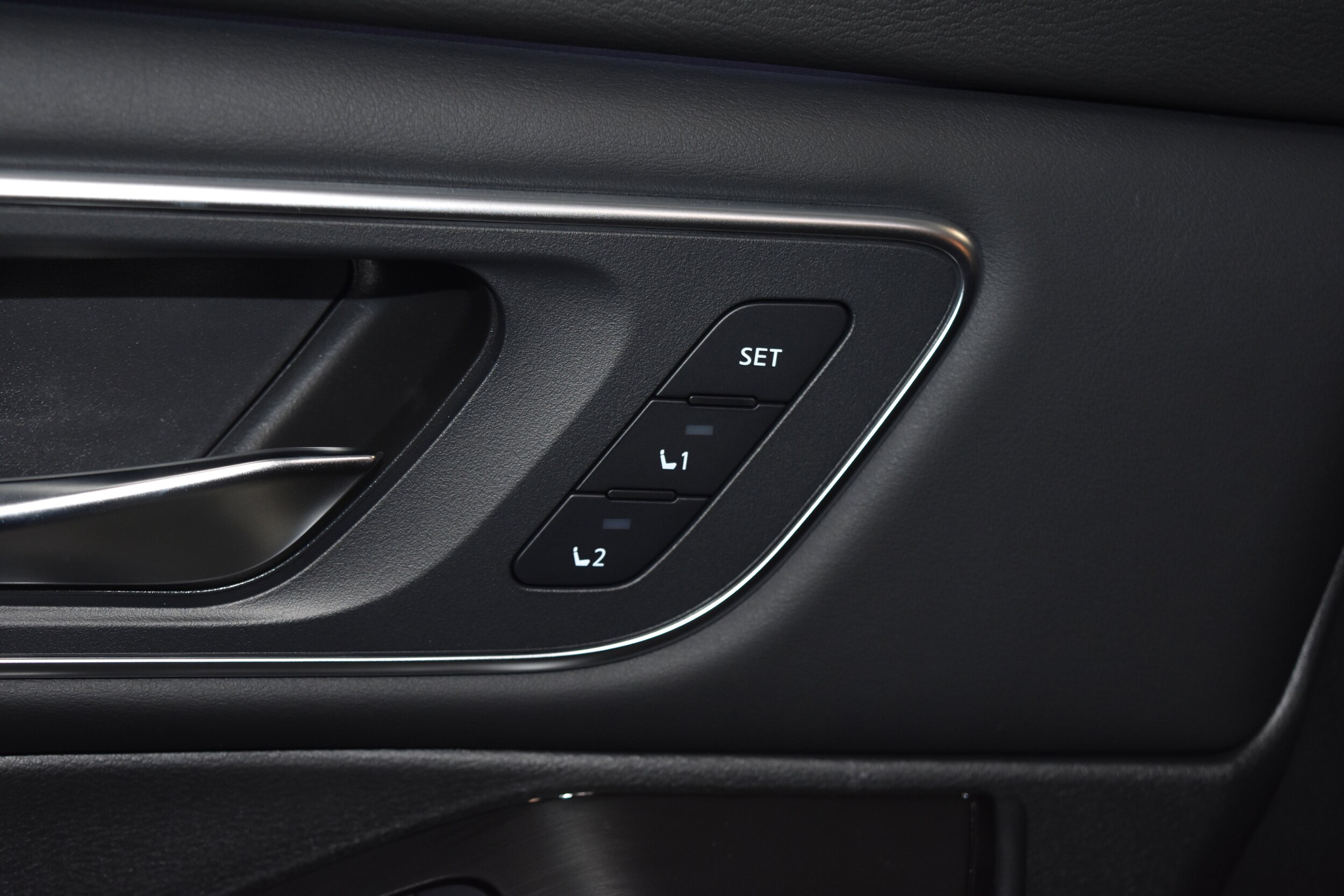 2026 Nissan Rogue Platinum photo 4