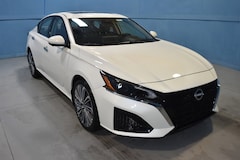 2025 Nissan Altima SL Sedan