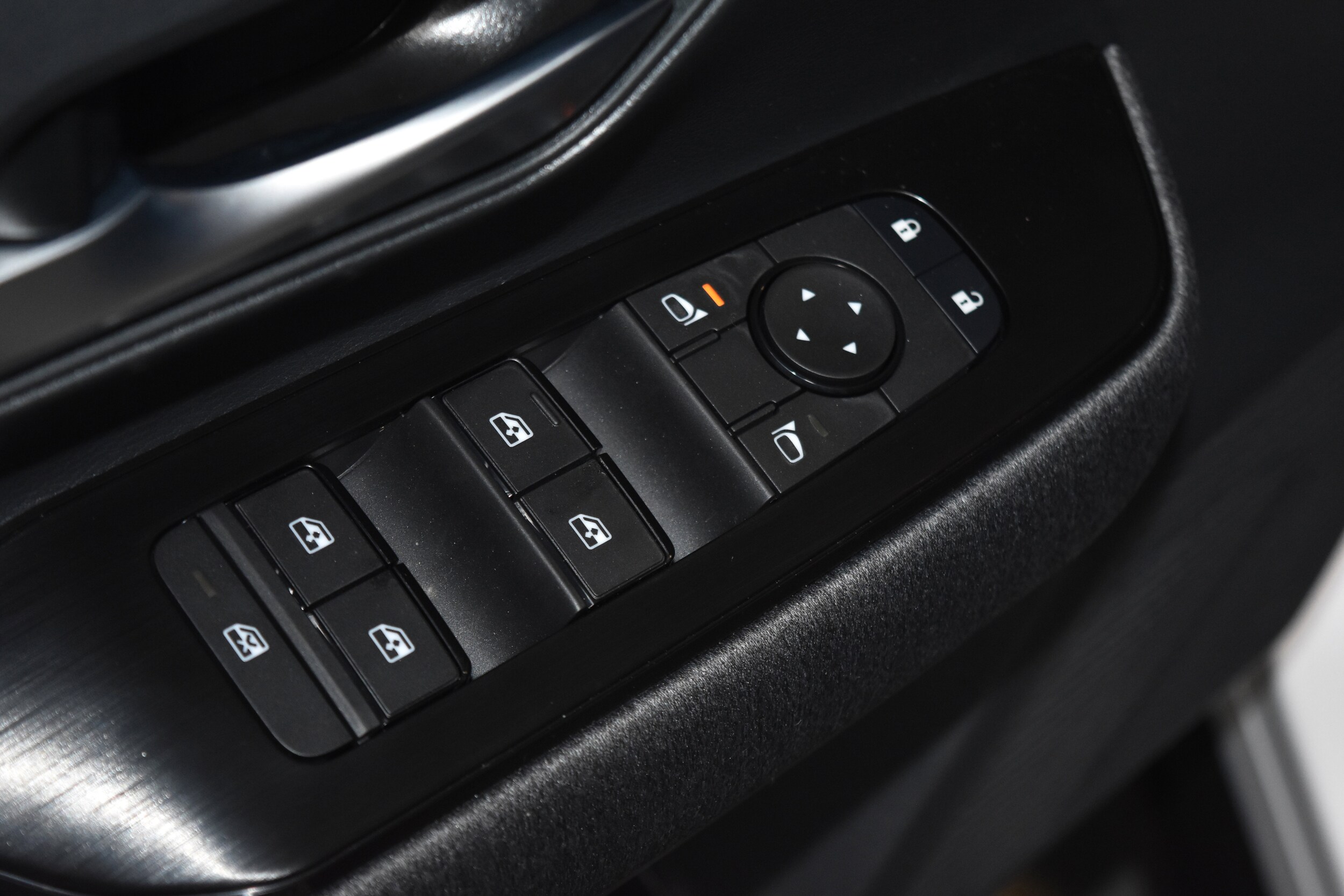 2026 Nissan Kicks SV photo 4