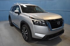 2025 Nissan Pathfinder Platinum SUV