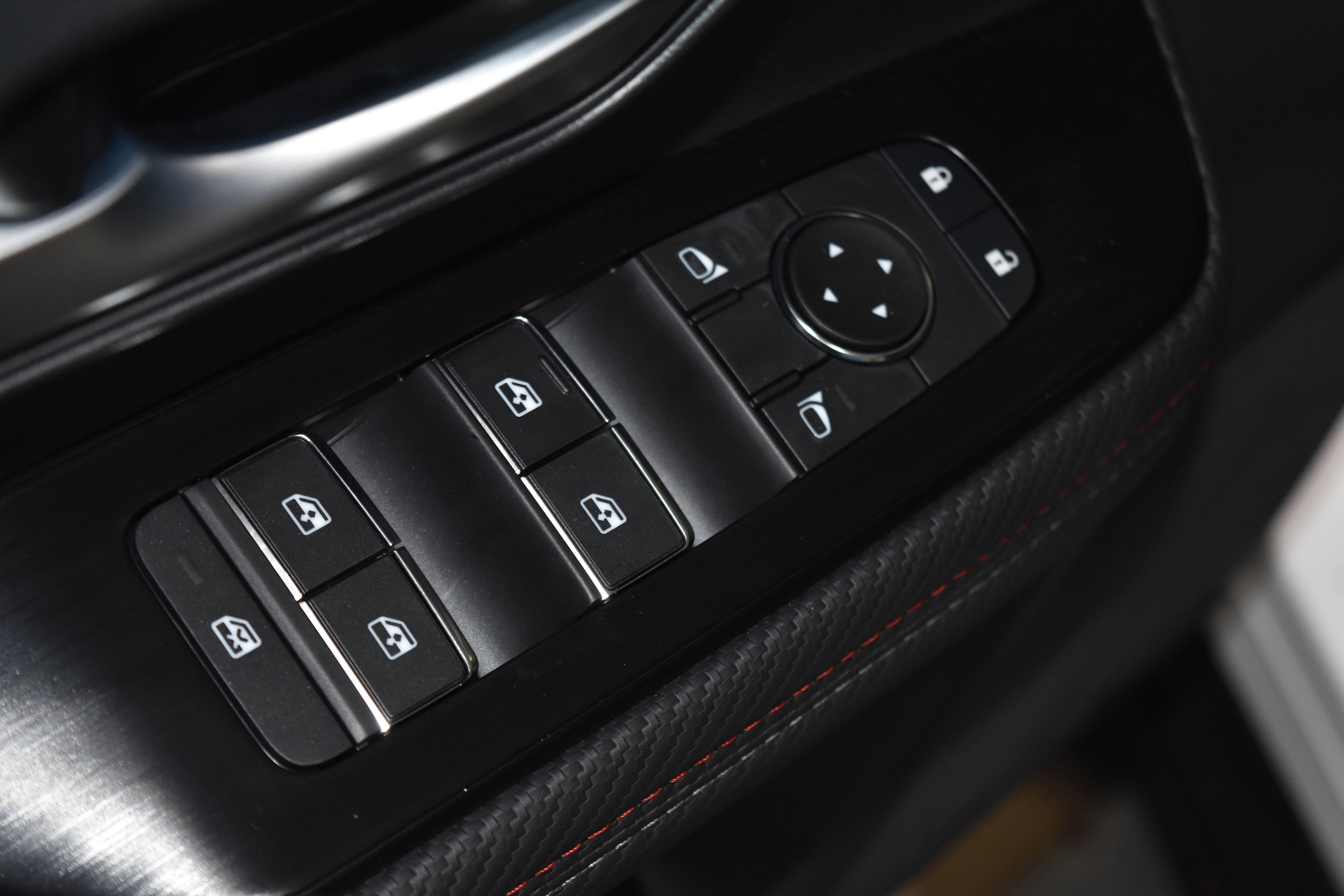 2025 Nissan Kicks SR AWD - Photo 4