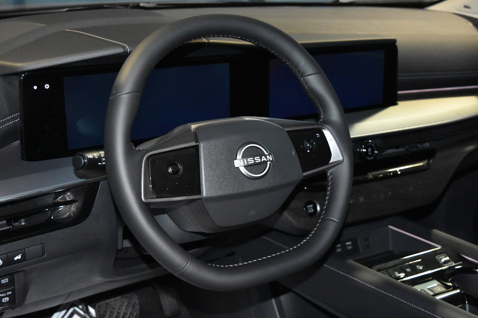 2025 Nissan Murano SL photo 2