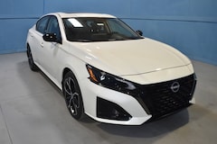 2025 Nissan Altima SR Sedan