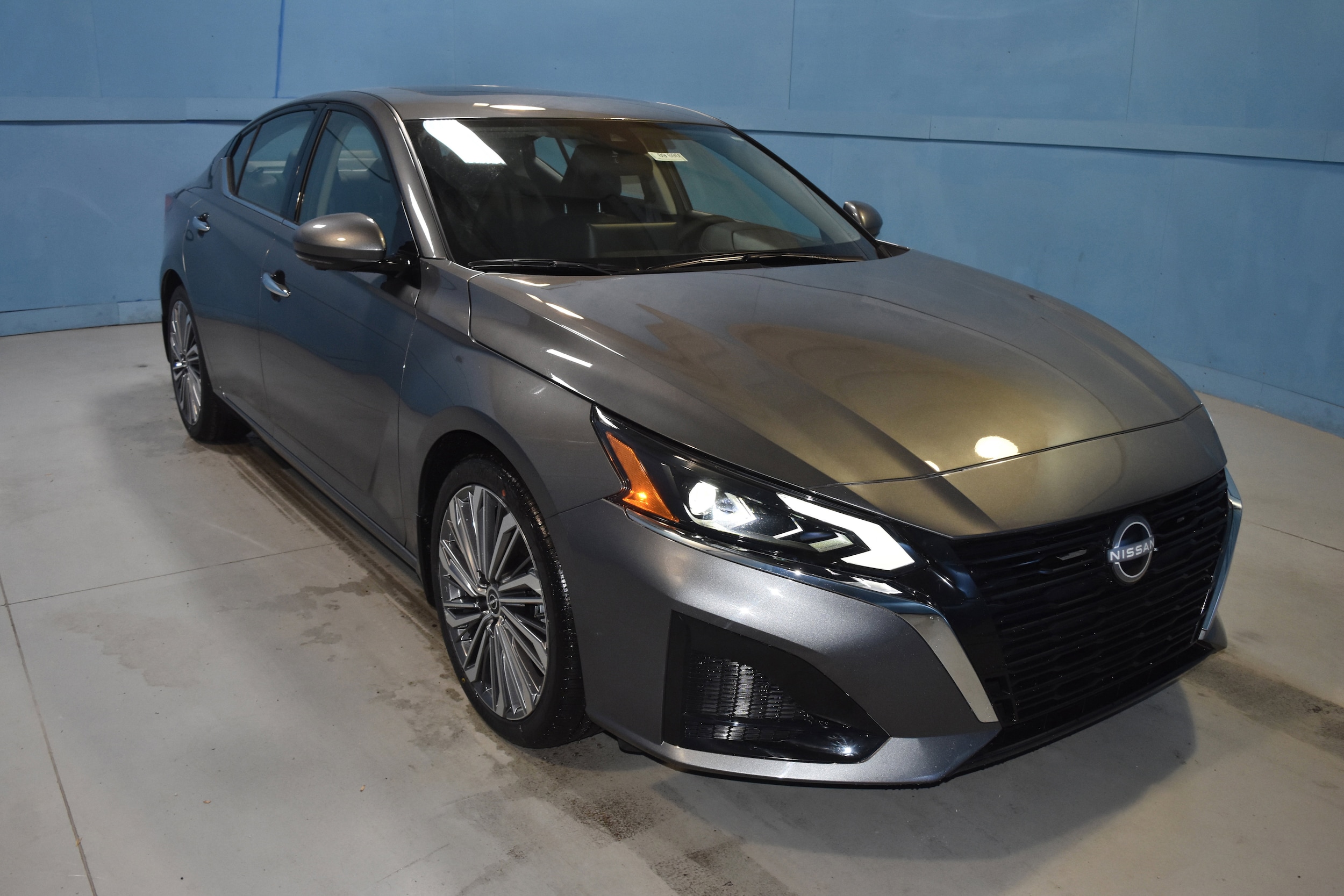 2025 Nissan Altima SL's photo