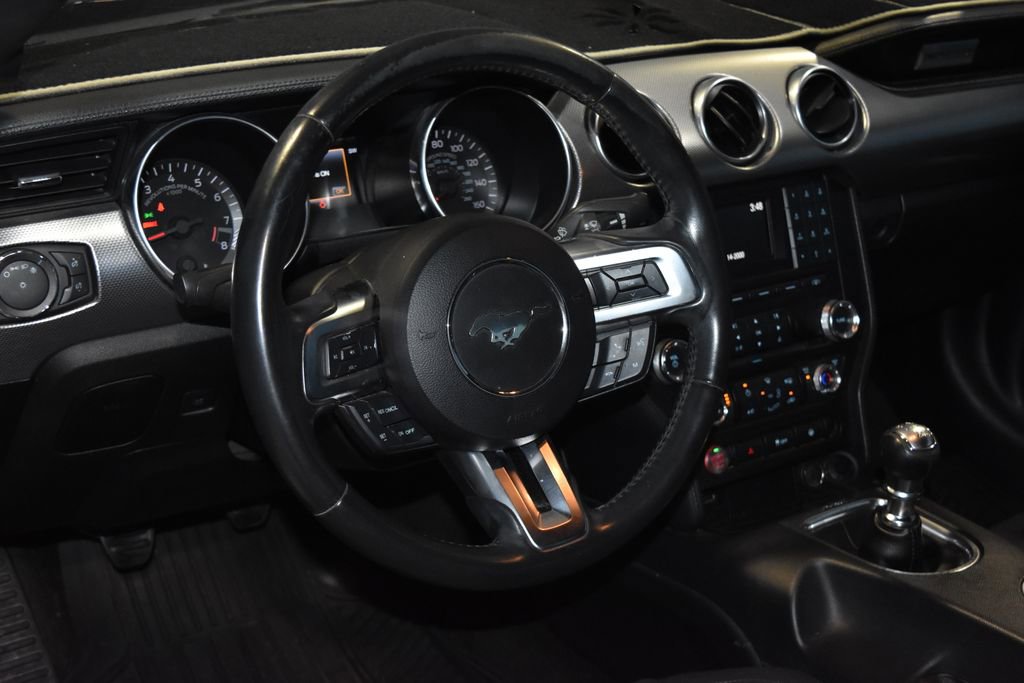 2018 Ford Mustang GT photo 2