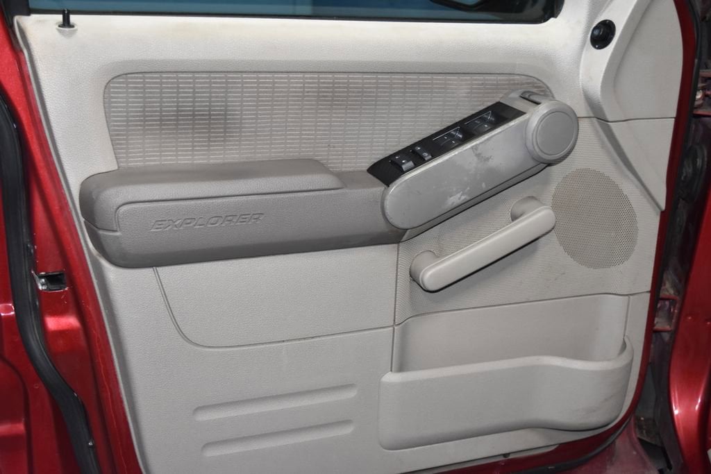 Used 2007 Ford Explorer Sport Trac XLT 4D Sport Utility