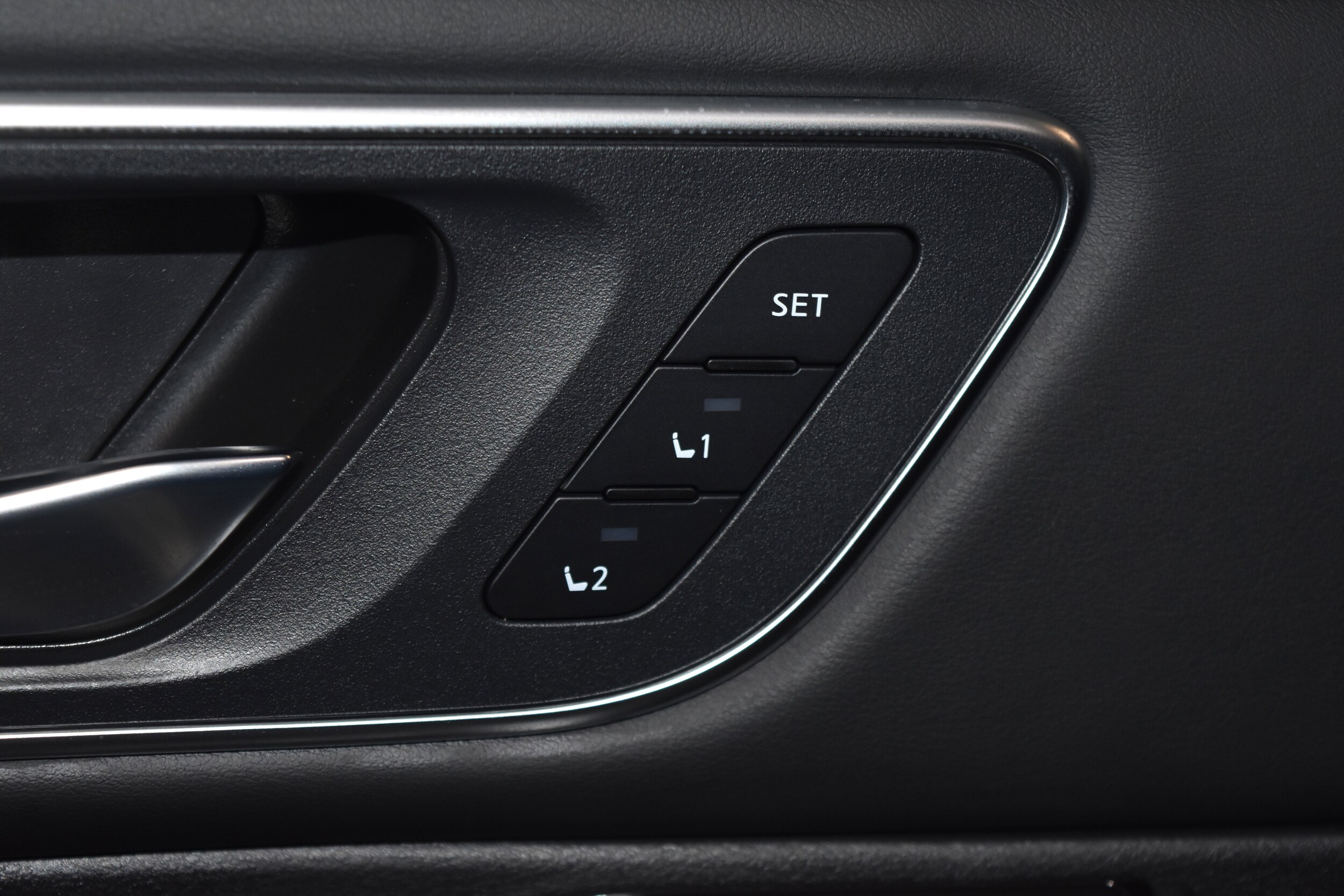 2026 Nissan Rogue Platinum photo 4