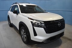 2026 Nissan Pathfinder SL SUV