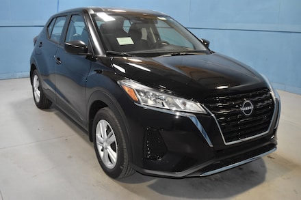 2025 Nissan Kicks Play S SUV