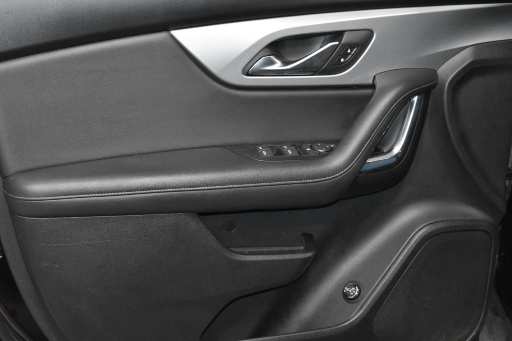 2020 Chevrolet Blazer Sport photo 3