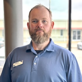 Staff member David Beliles from ID_f40fe9c186fe