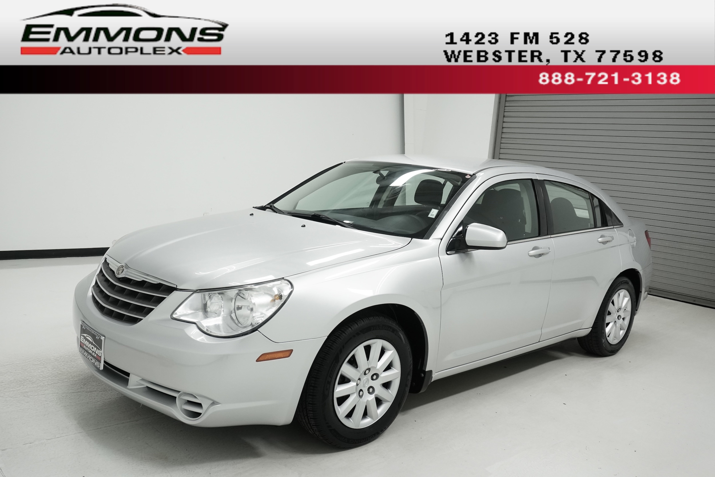2010 Chrysler Sebring Touring's photo