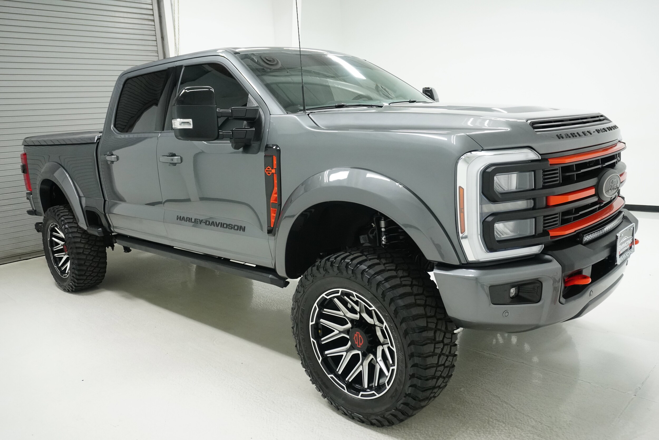 2025 Ford F-250 Lariat photo 3