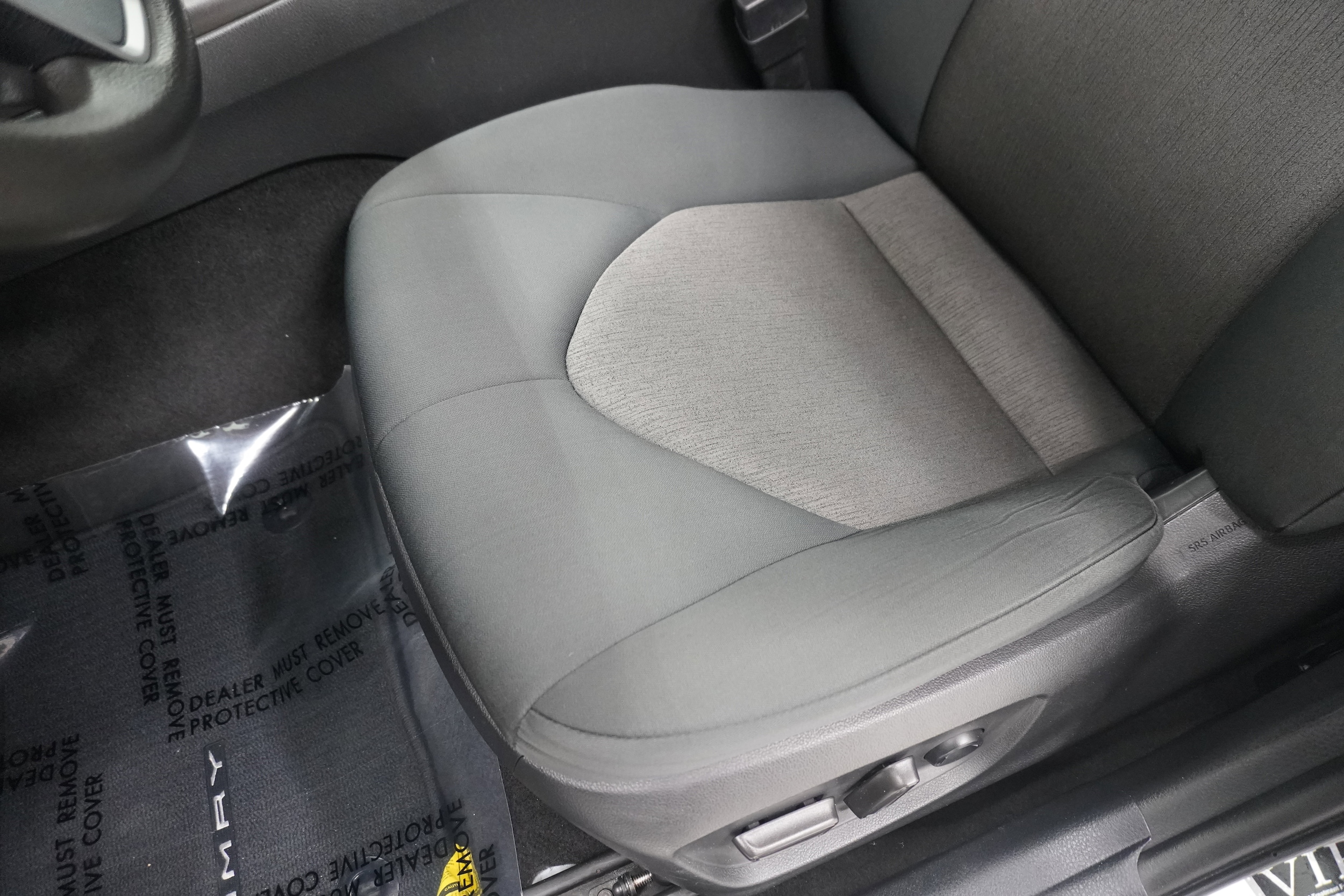 2022 Toyota Camry LE - Photo 12