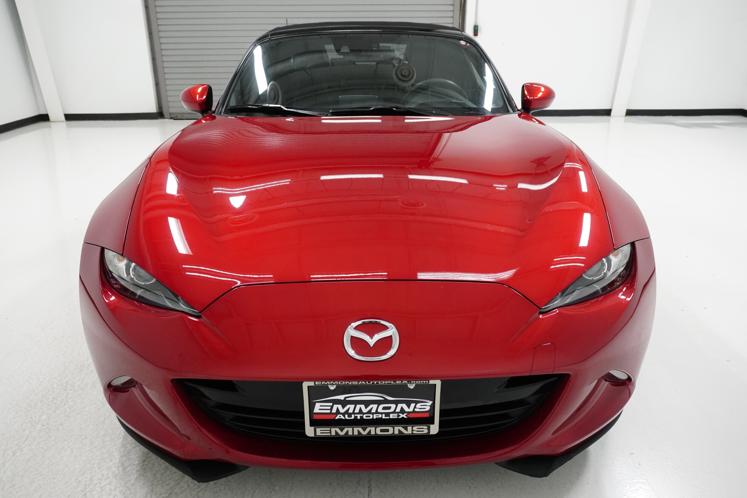 2016 Mazda MX-5 Miata Miata Grand Touring photo 2