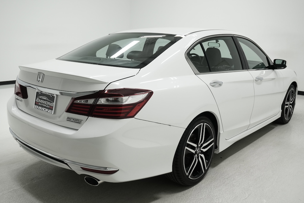 Used 2017 Honda Accord Sport SE Sedan